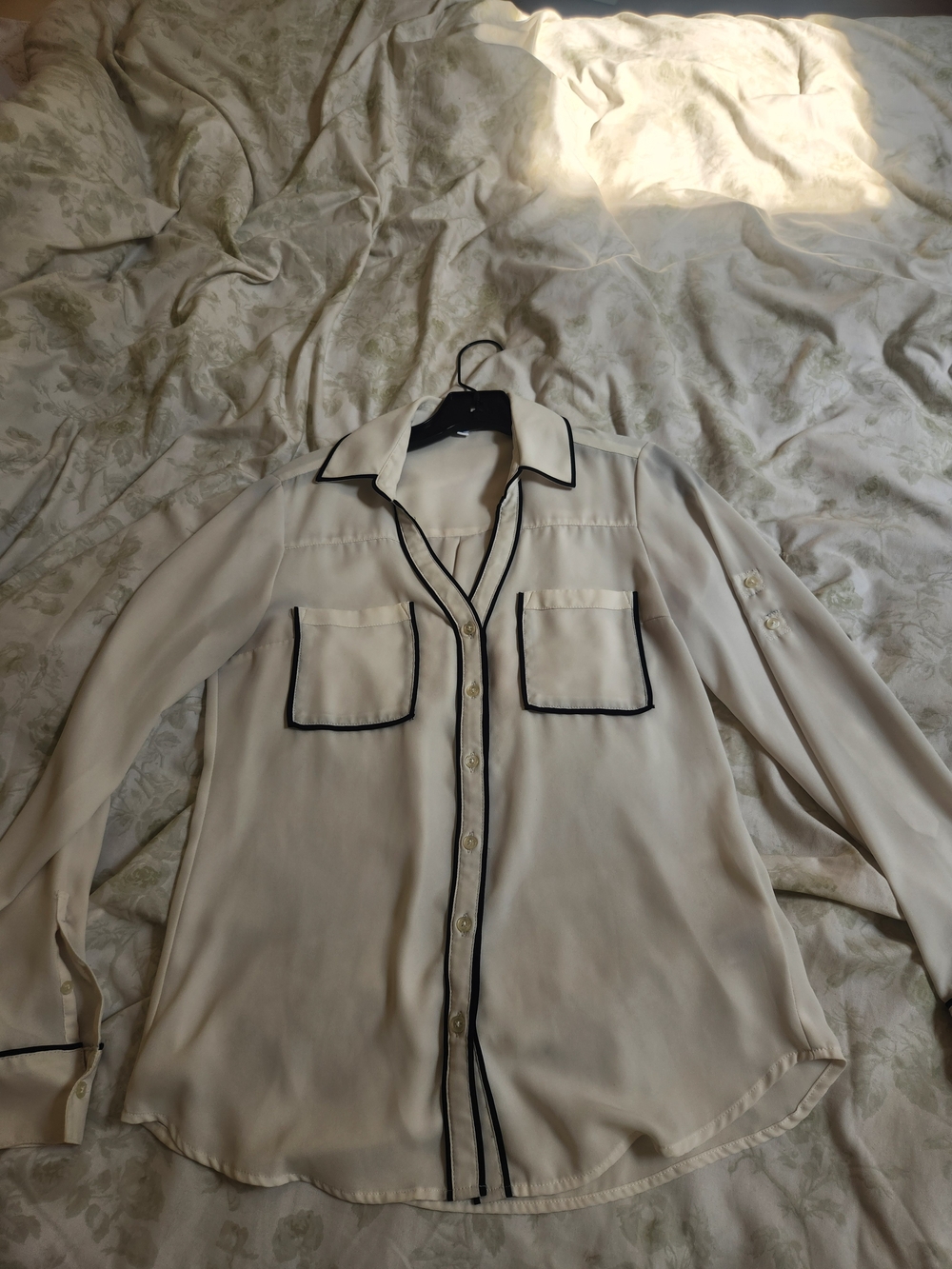 Express Cream portofino Button-Down Shirt with Black Piping
